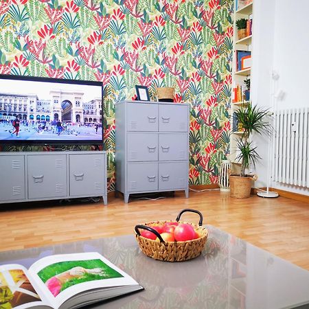 Spacious Apartment 50 Meters From The Metro Milan Bagian luar foto