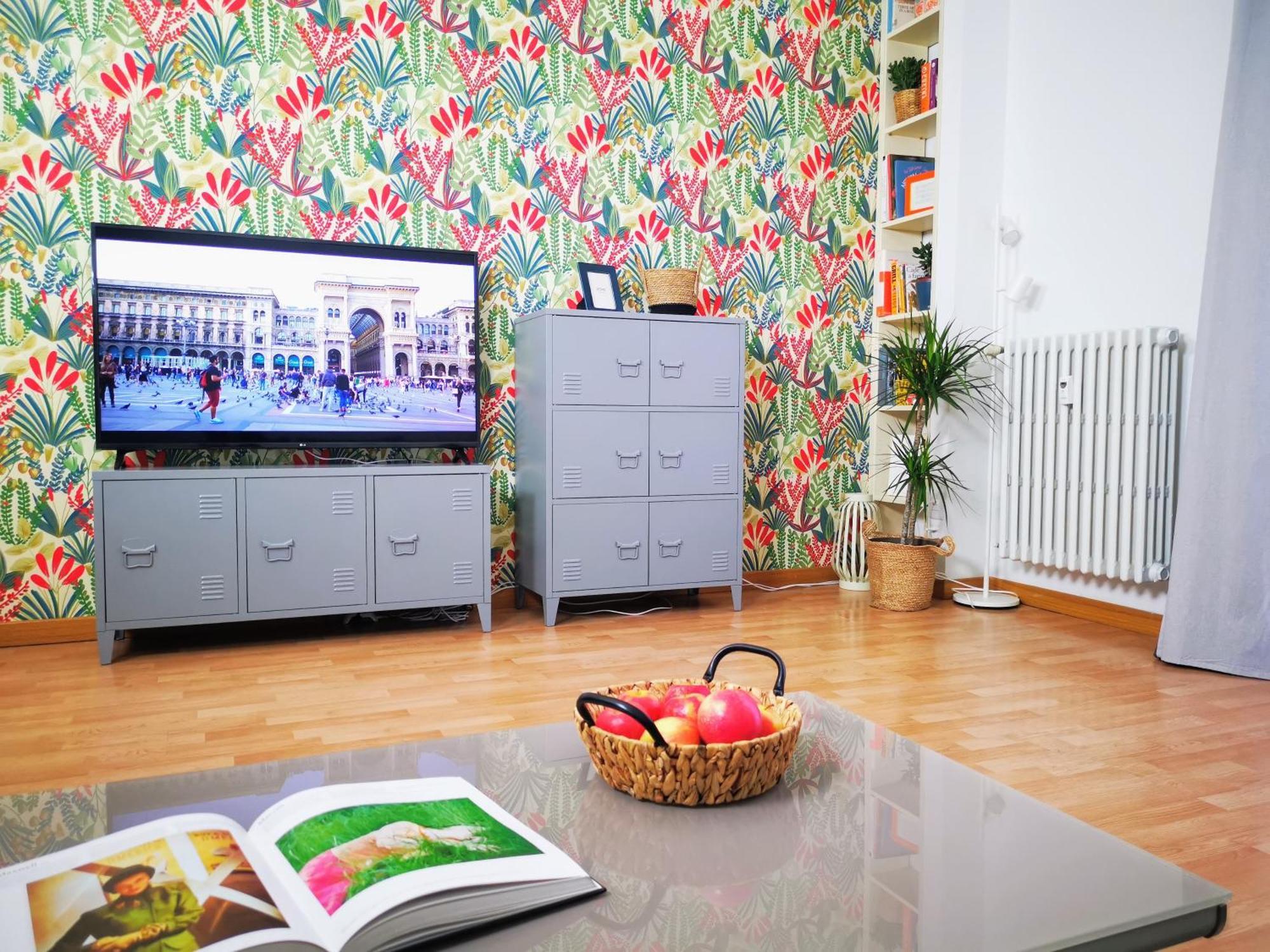 Spacious Apartment 50 Meters From The Metro Milan Bagian luar foto